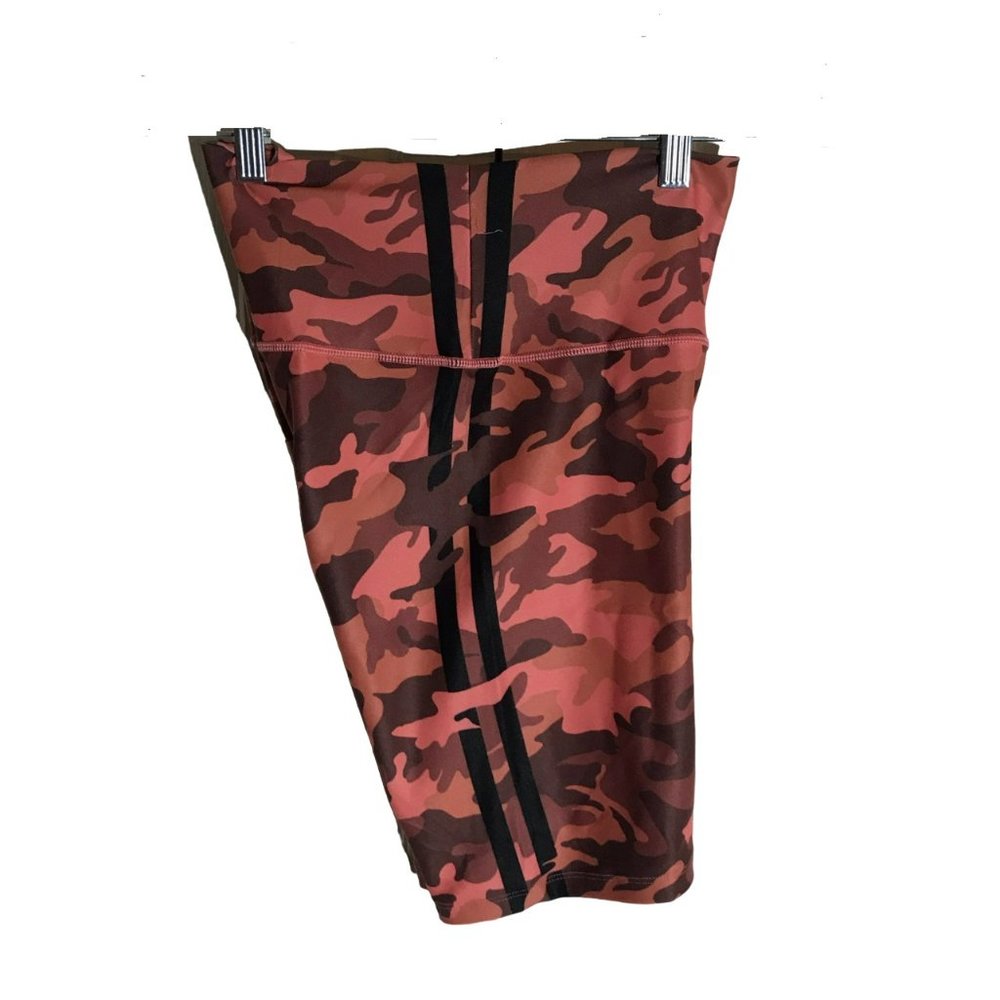 Wear it to Heart Camo Bike Shorts. New With Tickets. Size XL